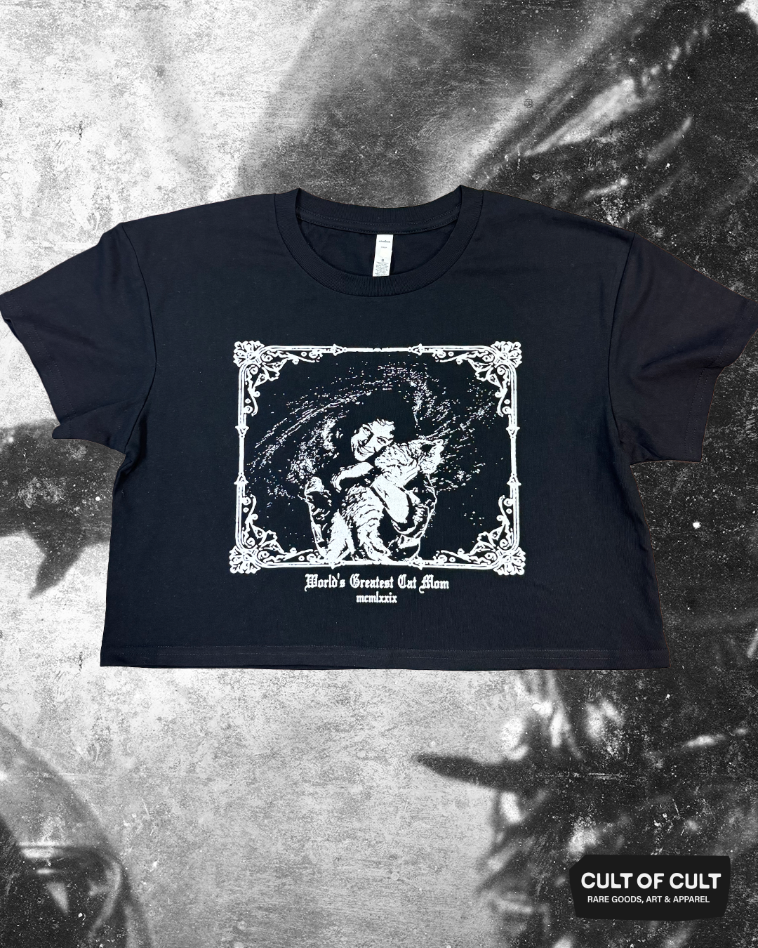 *SECRET DROP* Alien 1979 Mama Ripley Crop Top