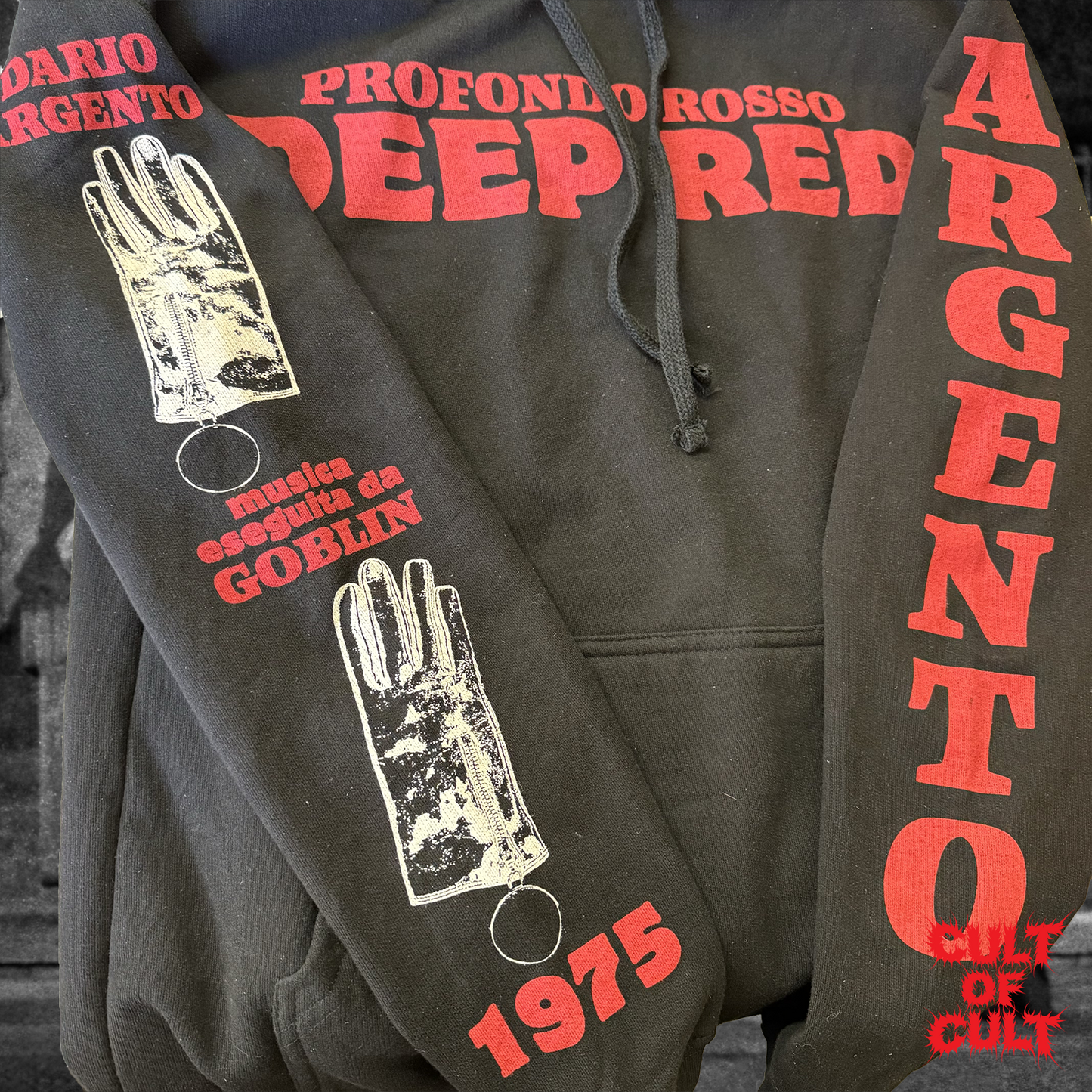 Detailed shot featuring the sleeves of the Deep Red Profondo Rosso hoodie.