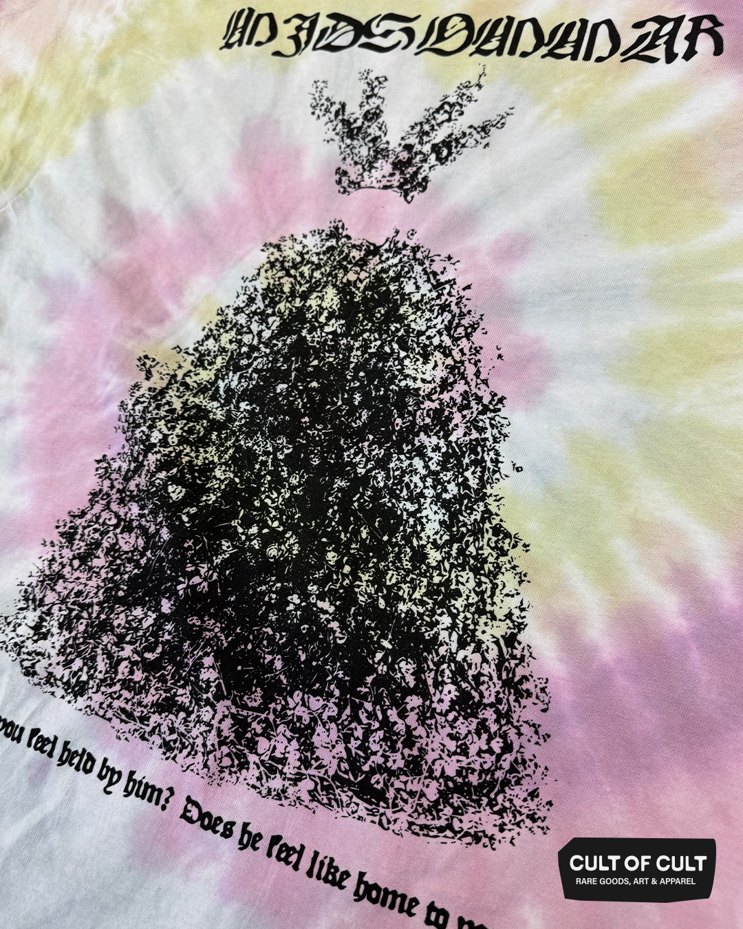 *SUMMER GARAGE SALE* Midsommar Held T-Shirt