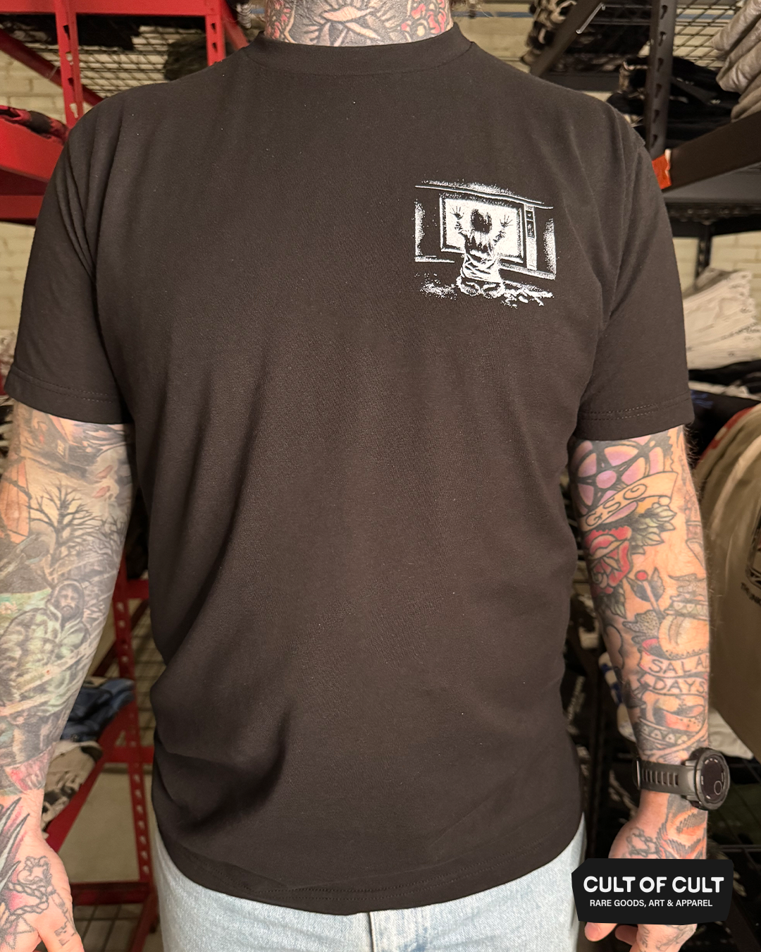 *SUMMER GARAGE SALE* Poltergeist 1982 It Knows T-Shirt