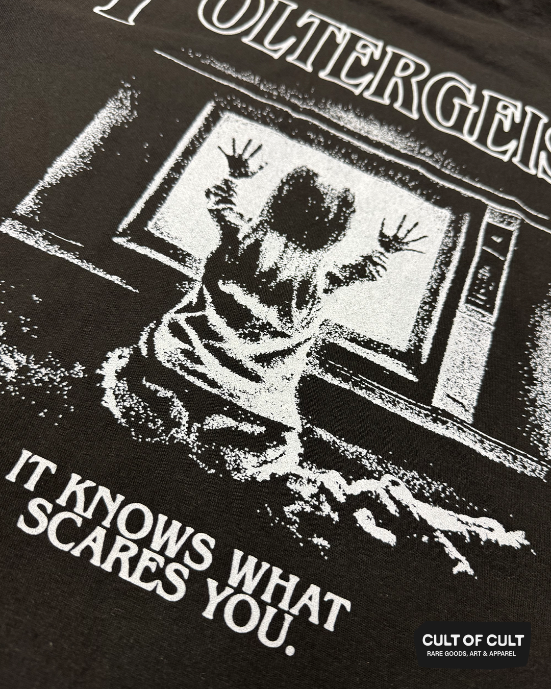*SUMMER GARAGE SALE* Poltergeist 1982 It Knows T-Shirt